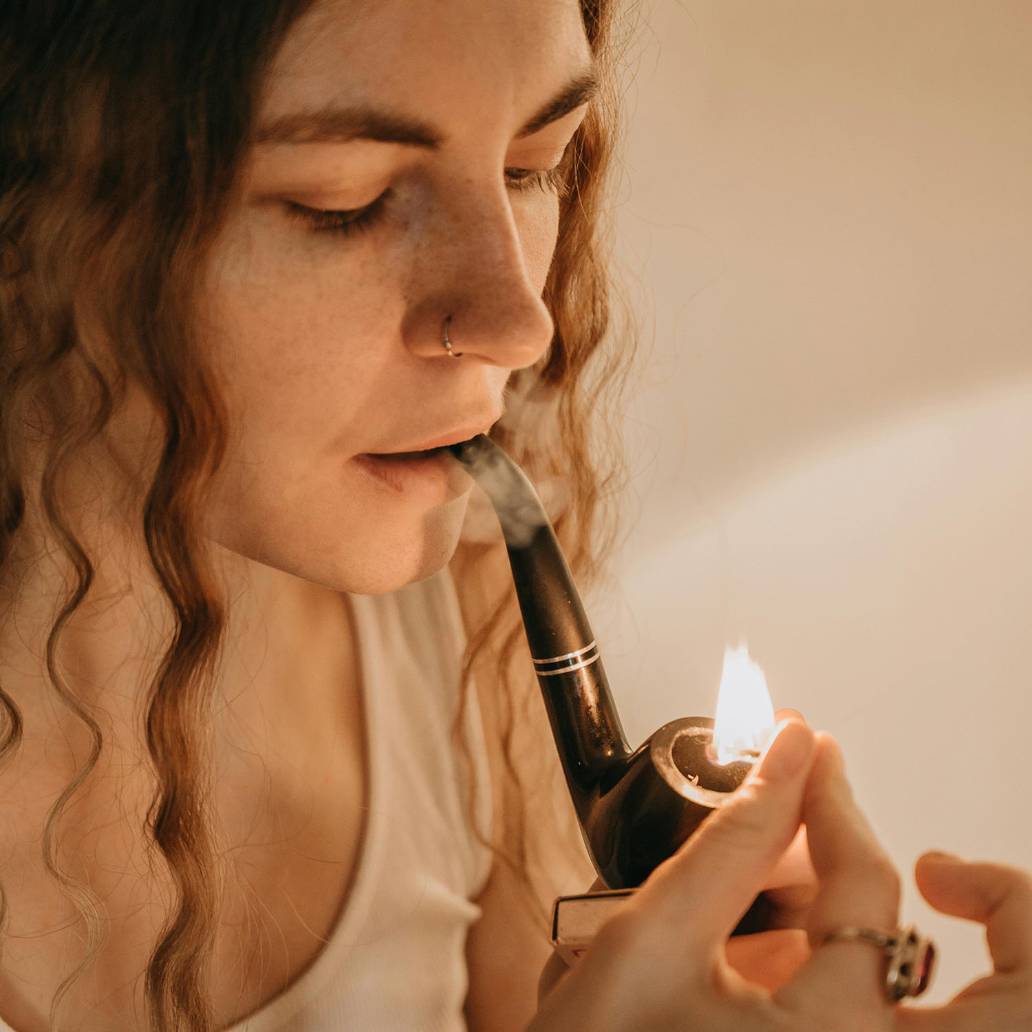 woman-smoking-pipe.